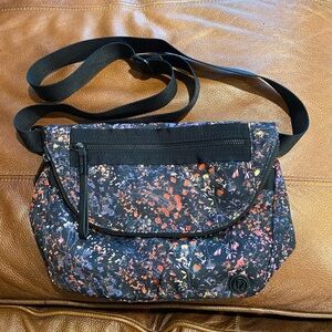LULULEMON Festival Bag II “Flowerecent Multi/Black” Nylon Crossbody Purse